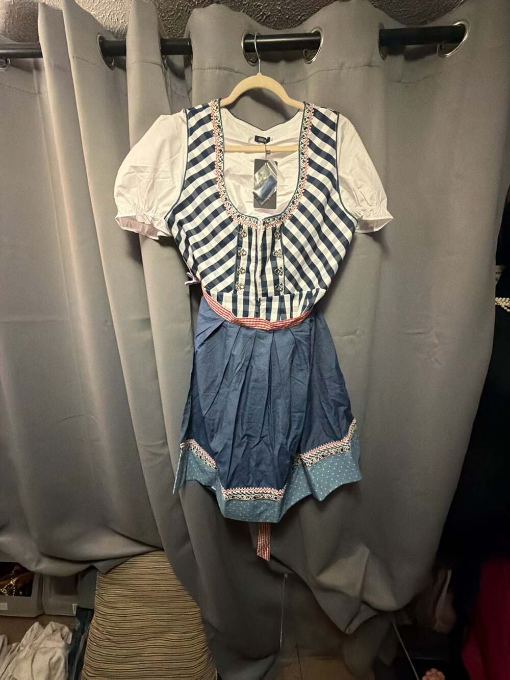 3 Piece Oktoberfest Plaid Costume with Dress, Crop Top Shirt & Apron Size XL NWT - Picture 8 of 14